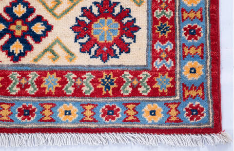 Kazak Red Hand Knotted 68 X 98 Area Rug 700-145621 Image 3