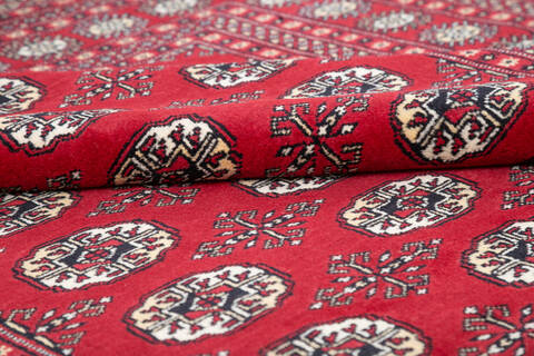 Bokhara Red Hand Knotted 62 X 92 Area Rug 700-145661 Image 5