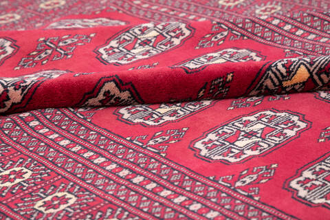 Bokhara Red Hand Knotted 53 X 82 Area Rug 700-145665 Image 5