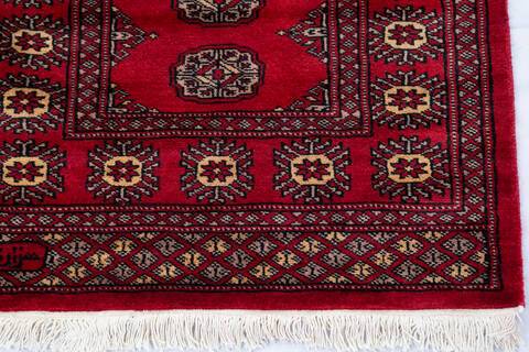 Bokhara Red Runner Hand Knotted 26 X 120 Area Rug 700-145692 Image 4