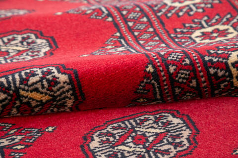 Bokhara Red Runner Hand Knotted 26 X 120 Area Rug 700-145692 Image 5