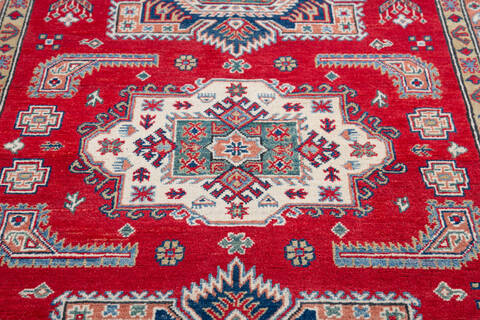 Kazak Red Hand Knotted 55 X 82 Area Rug 700-145712 Image 3