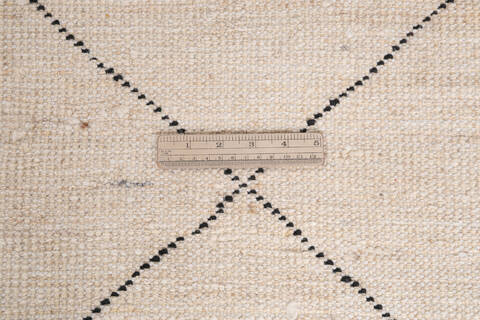 Moroccan White Hand Knotted 56 X 73 Area Rug 700-145760 Image 6