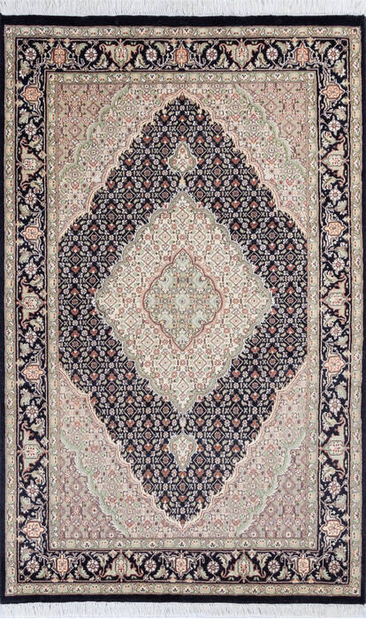 Pak-Persian Black Hand Knotted 40 X 65 Area Rug 700-145770 Image 0