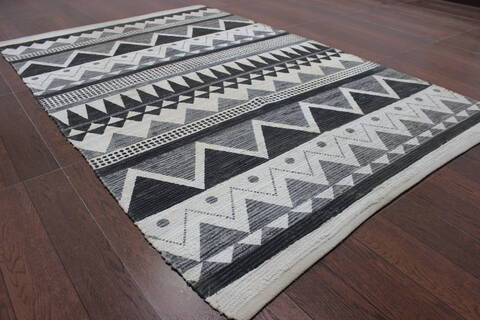 Geometric Multicolor Flat Woven 30 X 50 Area Rug 902-145927 Image 4