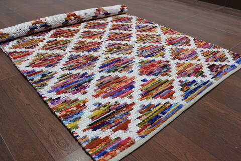 Geometric Multicolor Flat Woven 40 X 60 Area Rug 902-145932 Image 3