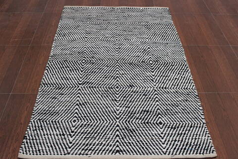 Geometric Multicolor Flat Woven 40 X 60 Area Rug 902-145935 Image 1