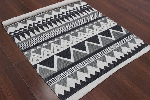 Geometric Multicolor Flat Woven 46 X 66 Area Rug 902-145948 Image 2