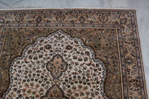 Mahi White Hand Knotted 60 X 90 Area Rug 905-145953 Image 6