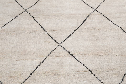 Moroccan White Hand Knotted 56 X 81 Area Rug 700-145987 Image 3
