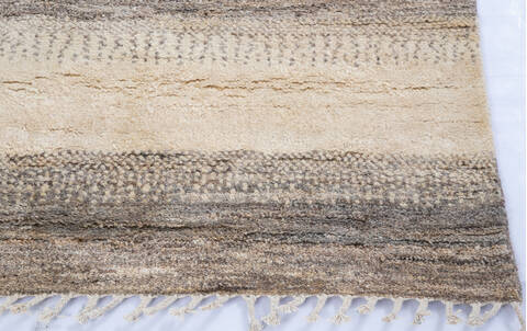 Gabbeh White Hand Knotted 56 X 83 Area Rug 700-145989 Image 4