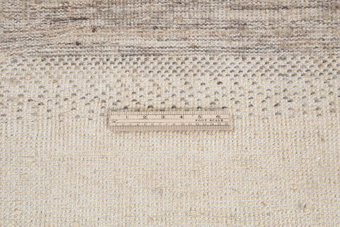 Gabbeh White Hand Knotted 56 X 83 Area Rug 700-145989 Image 6