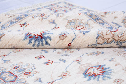 Chobi White Hand Knotted 50 X 67 Area Rug 700-146091 Image 4
