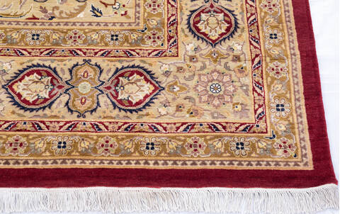 Pak-Persian Red Hand Knotted 90 X 121 Area Rug 700-146114 Image 4