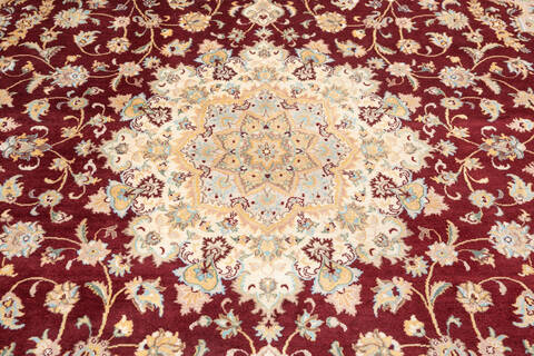 Pak-Persian Red Hand Knotted 90 X 125 Area Rug 700-146120 Image 3