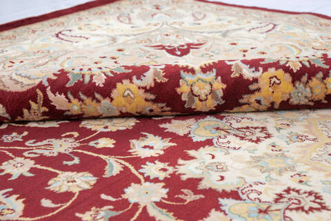 Pak-Persian Red Hand Knotted 90 X 125 Area Rug 700-146120 Image 6
