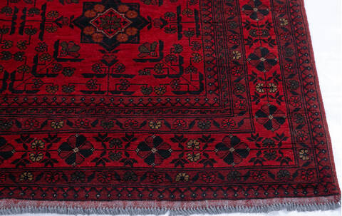 Khan Mohammadi Red Hand Knotted 50 X 63 Area Rug 700-146207 Image 4