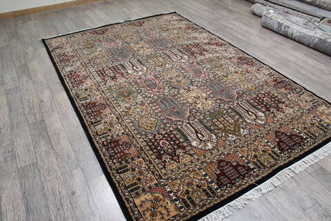 Hamedan Black Hand Knotted 62 X 92 Area Rug 905-146324 Image 2