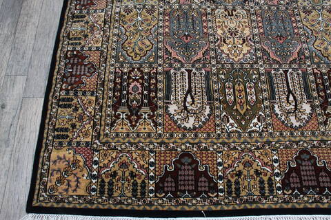 Hamedan Black Hand Knotted 62 X 92 Area Rug 905-146324 Image 5