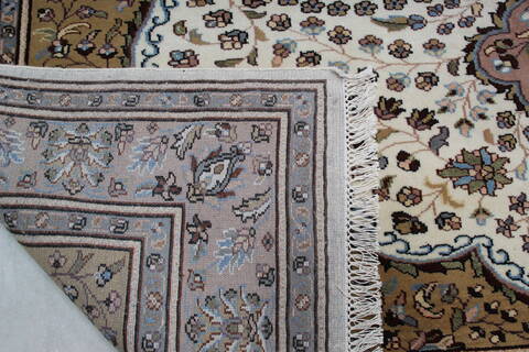 Mahi White Hand Knotted 80 X 100 Area Rug 905-146325 Image 10