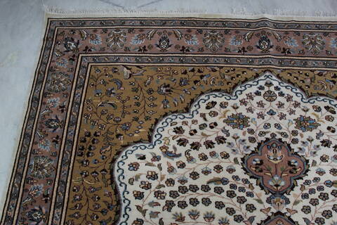 Mahi White Hand Knotted 80 X 100 Area Rug 905-146325 Image 7