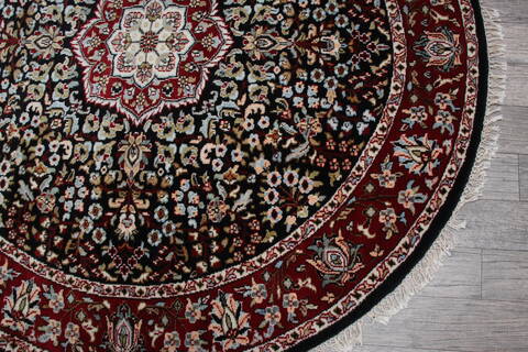 Kashan Black Round Hand Knotted 60 X 60 Area Rug 905-146326 Image 6