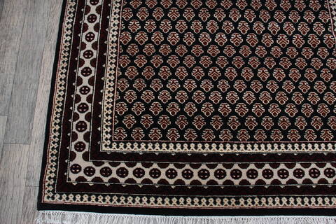 Bokhara Black Hand Knotted 53 X 83 Area Rug 905-146331 Image 5