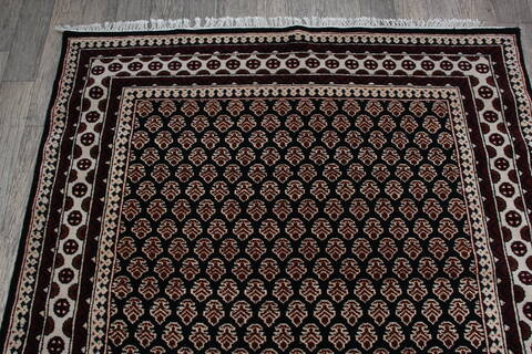 Bokhara Black Hand Knotted 53 X 83 Area Rug 905-146331 Image 8