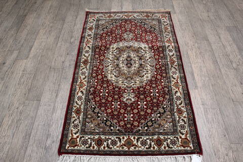 Mahi Red Hand Knotted 31 X 52 Area Rug 905-146334 Image 1