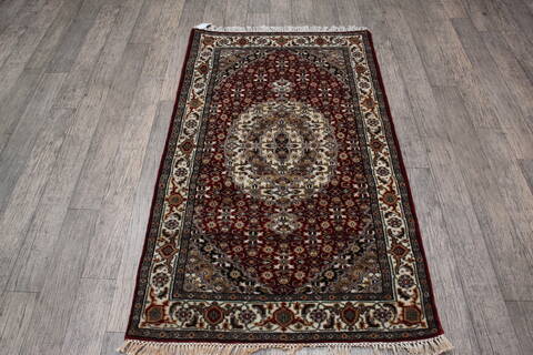 Mahi Red Hand Knotted 31 X 52 Area Rug 905-146334 Image 5