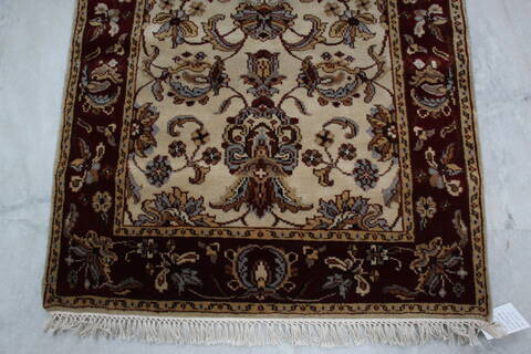 Jaipur White Hand Knotted 30 X 55 Area Rug 905-146339 Image 4