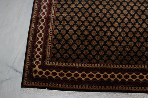 Bokhara Black Hand Knotted 50 X 72 Area Rug 905-146342 Image 4