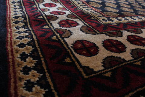Bokhara Black Hand Knotted 50 X 72 Area Rug 905-146342 Image 6