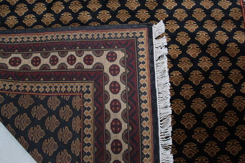 Bokhara Black Hand Knotted 50 X 72 Area Rug 905-146342 Image 8