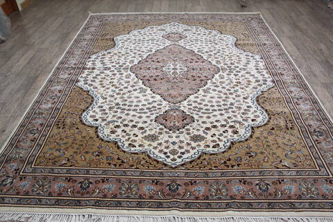 Mahi White Hand Knotted 80 X 101 Area Rug 905-146450 Image 1