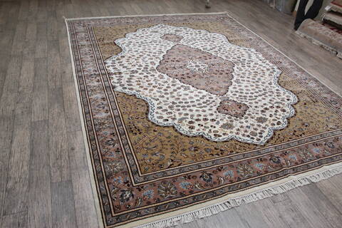 Mahi White Hand Knotted 80 X 101 Area Rug 905-146450 Image 2
