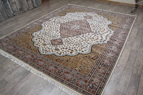 Mahi White Hand Knotted 80 X 101 Area Rug 905-146450 Image 3