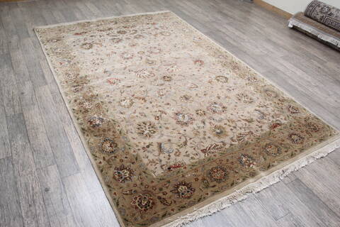 Jaipur Beige Hand Knotted 61 X 92 Area Rug 905-146469 Image 2