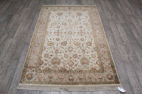 Jaipur White Hand Knotted 41 X 63 Area Rug 905-146476 Image 1