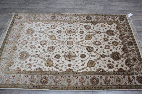 Jaipur White Hand Knotted 41 X 63 Area Rug 905-146476 Image 4