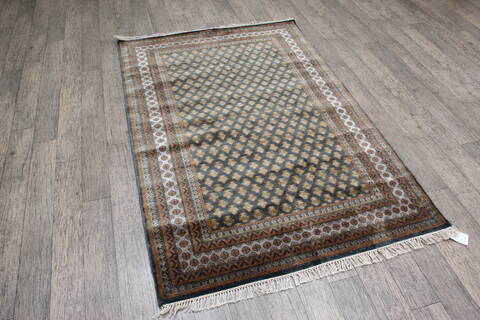 Kashmir Green Hand Knotted 40 X 60 Area Rug 905-146489 Image 2