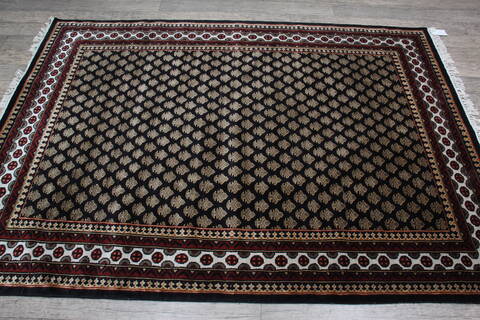 Kashmir Black Hand Knotted 51 X 70 Area Rug 905-146490 Image 4