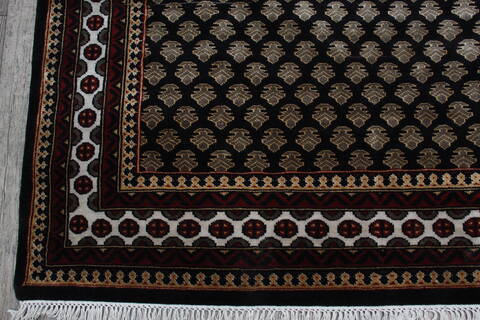 Kashmir Black Hand Knotted 51 X 70 Area Rug 905-146490 Image 5