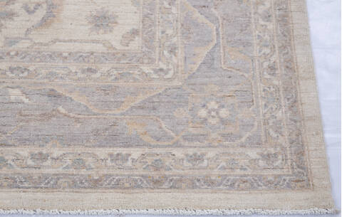 Chobi Beige Hand Knotted 80 X 100 Area Rug 700-146526 Image 4