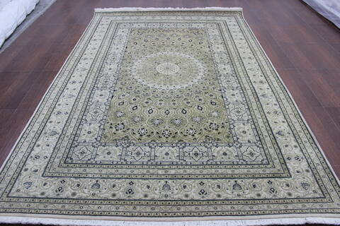 Persian Beige Hand Knotted 67 X 910 Area Rug 902-146594 Image 0