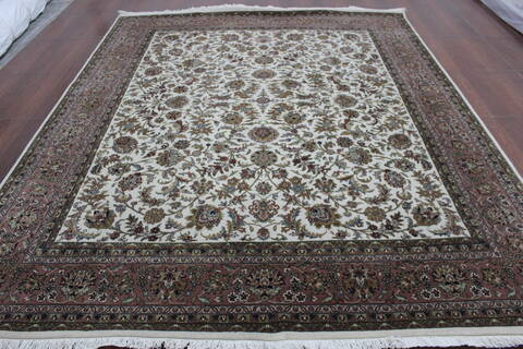 Persian Beige Hand Knotted 82 X 116 Area Rug 902-146610 Image 0