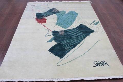 Persian Beige Hand Knotted 57 X 710 Area Rug 902-146640 Image 0