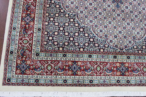 Persian Beige Hand Knotted 57 X 710 Area Rug 902-146644 Image 1