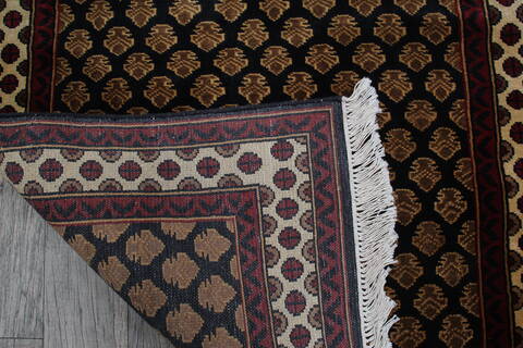 Kashmir Black Hand Knotted 211 X 50 Area Rug 905-146756 Image 7