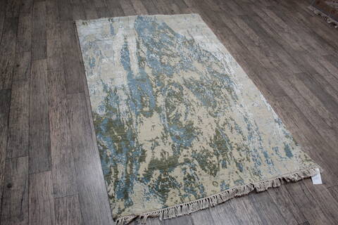 Jaipur White Hand Knotted 40 X 63 Area Rug 905-146785 Image 2